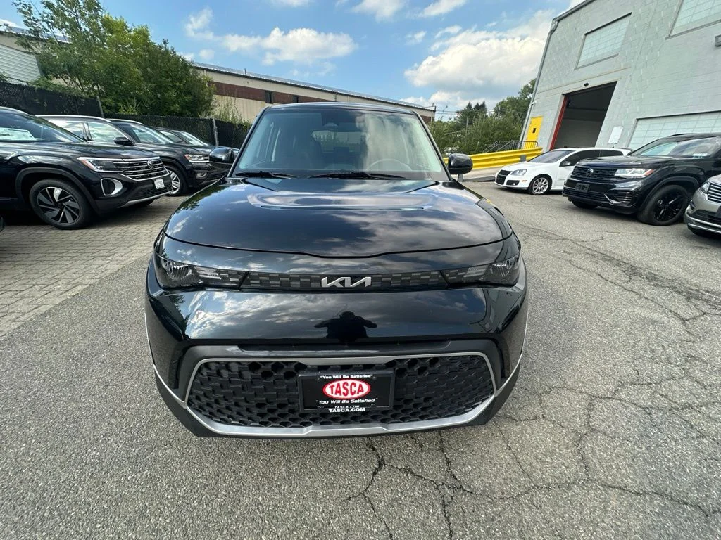 Used 2023 Black Kia LX image 7