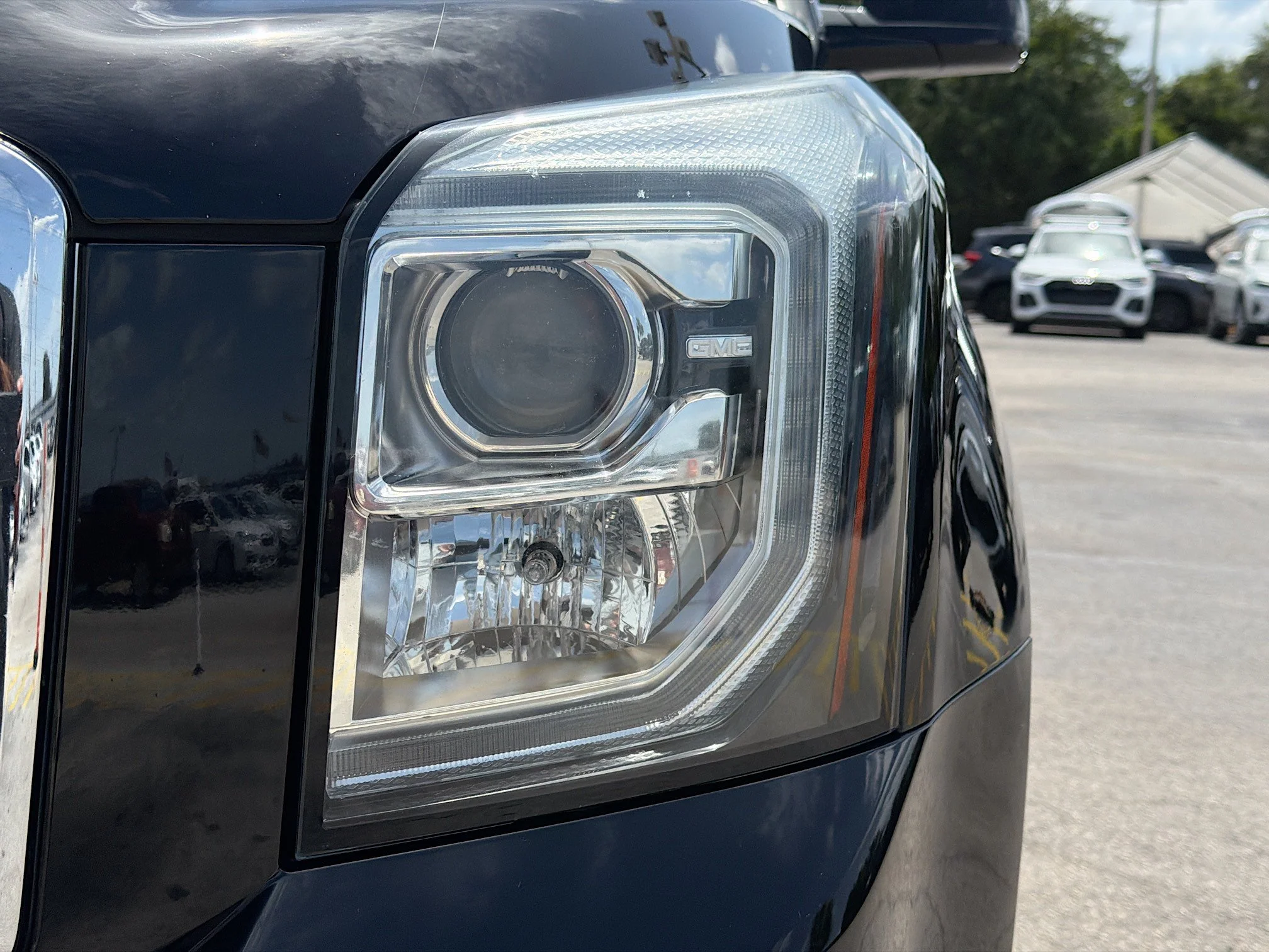 Used 2019 Onyx Black GMC SLT Standard Edition image 9