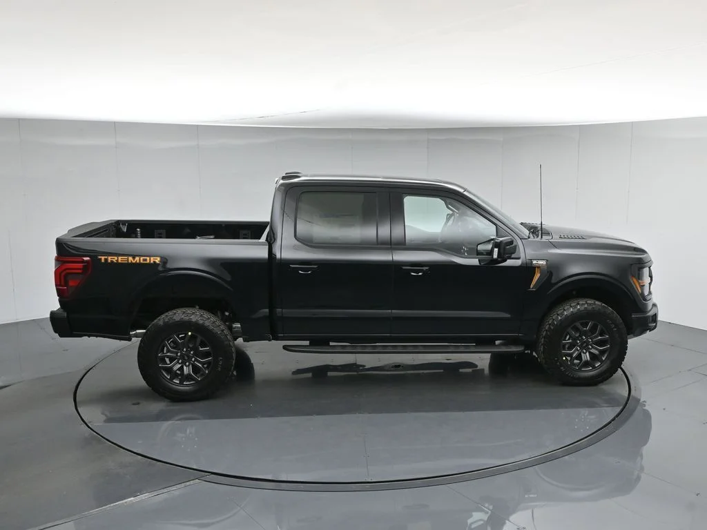 New 2026 Agate Black Metallic Ford Tremor image 45