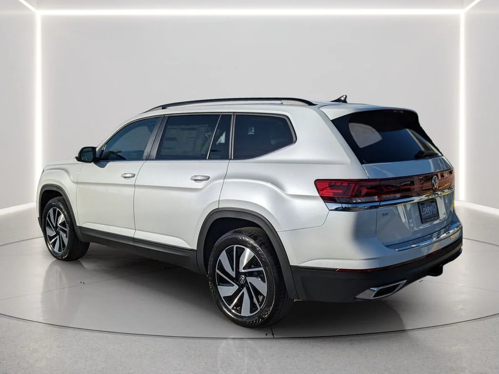 New 2026 White/off-white Volkswagen SE w/Technology image 7