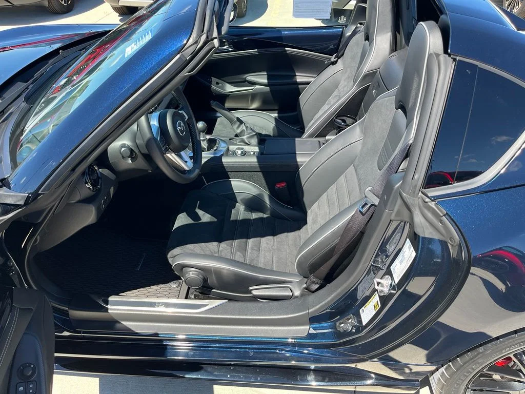 Used 2025 Blue Mazda Club image 17