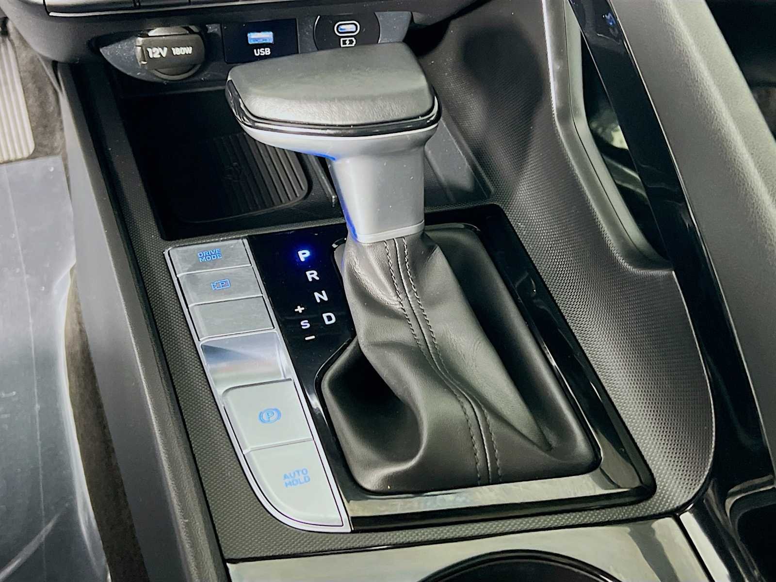 Used 2025 Abyss Black Hyundai SEL Convenience image 17