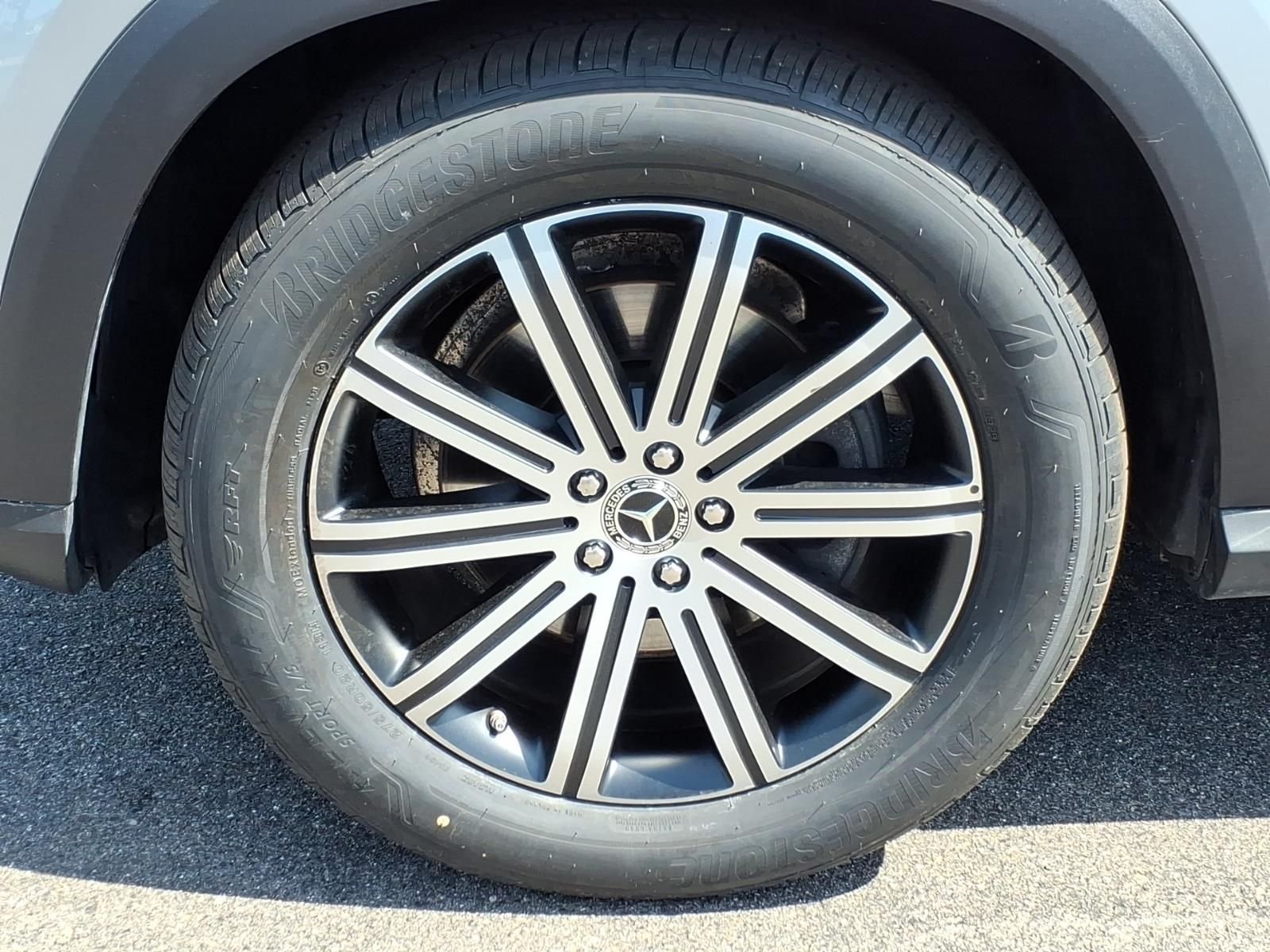 Certified Used 2025  Mercedes-Benz GLE 350 image 10
