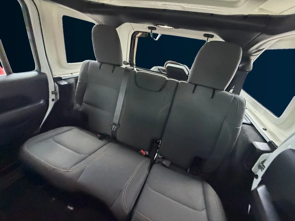 Used 2025 White Jeep Sahara image 16
