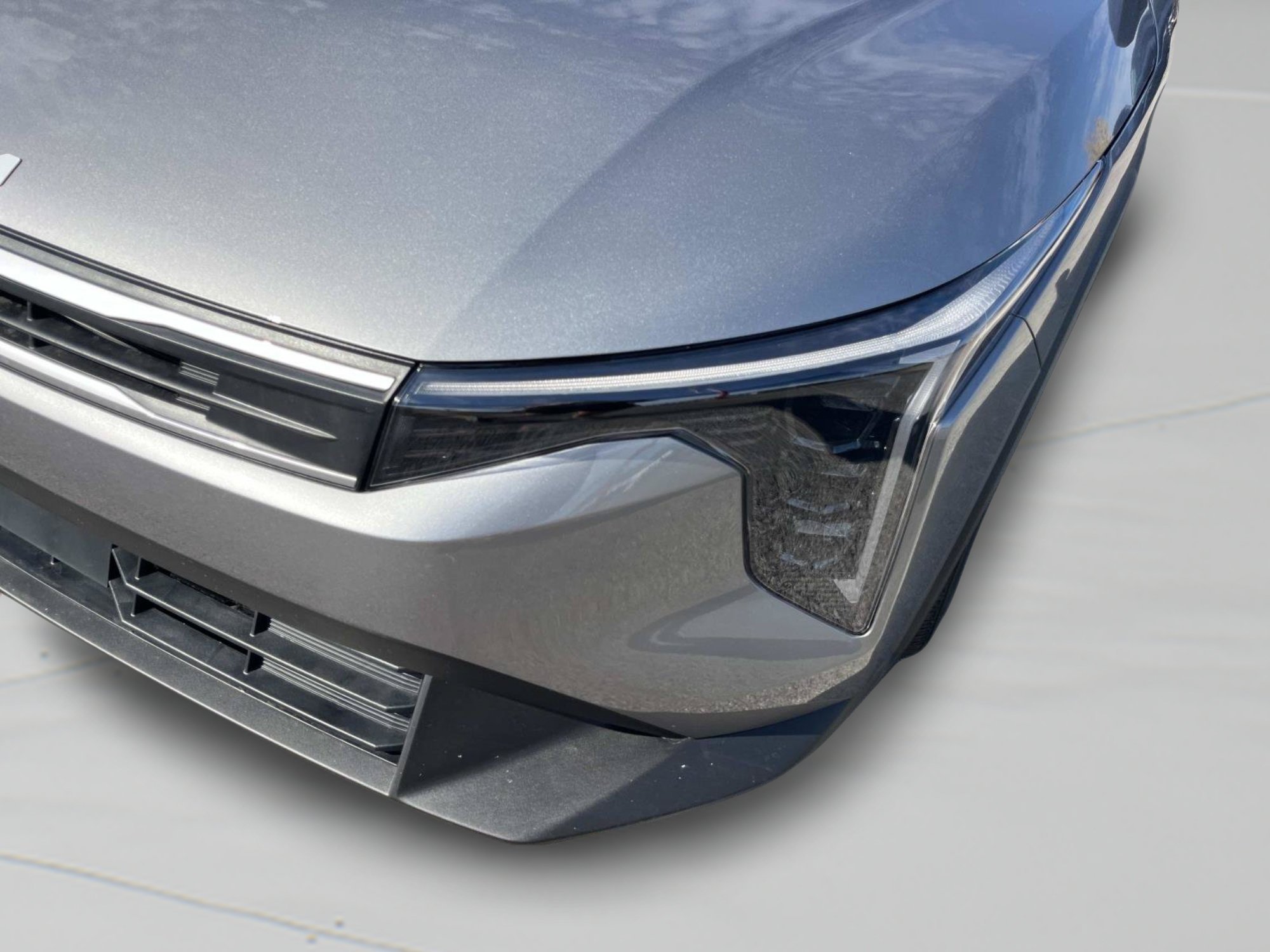 New 2026 Steel Gray Kia LXS image 29