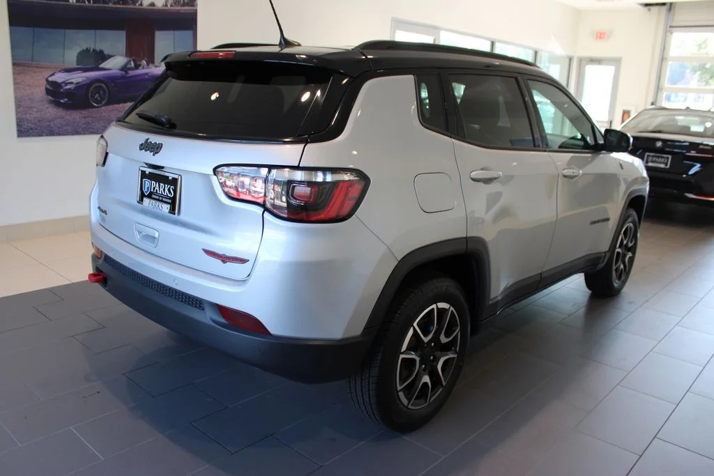 Used 2024 Silver Jeep Trailhawk image 22