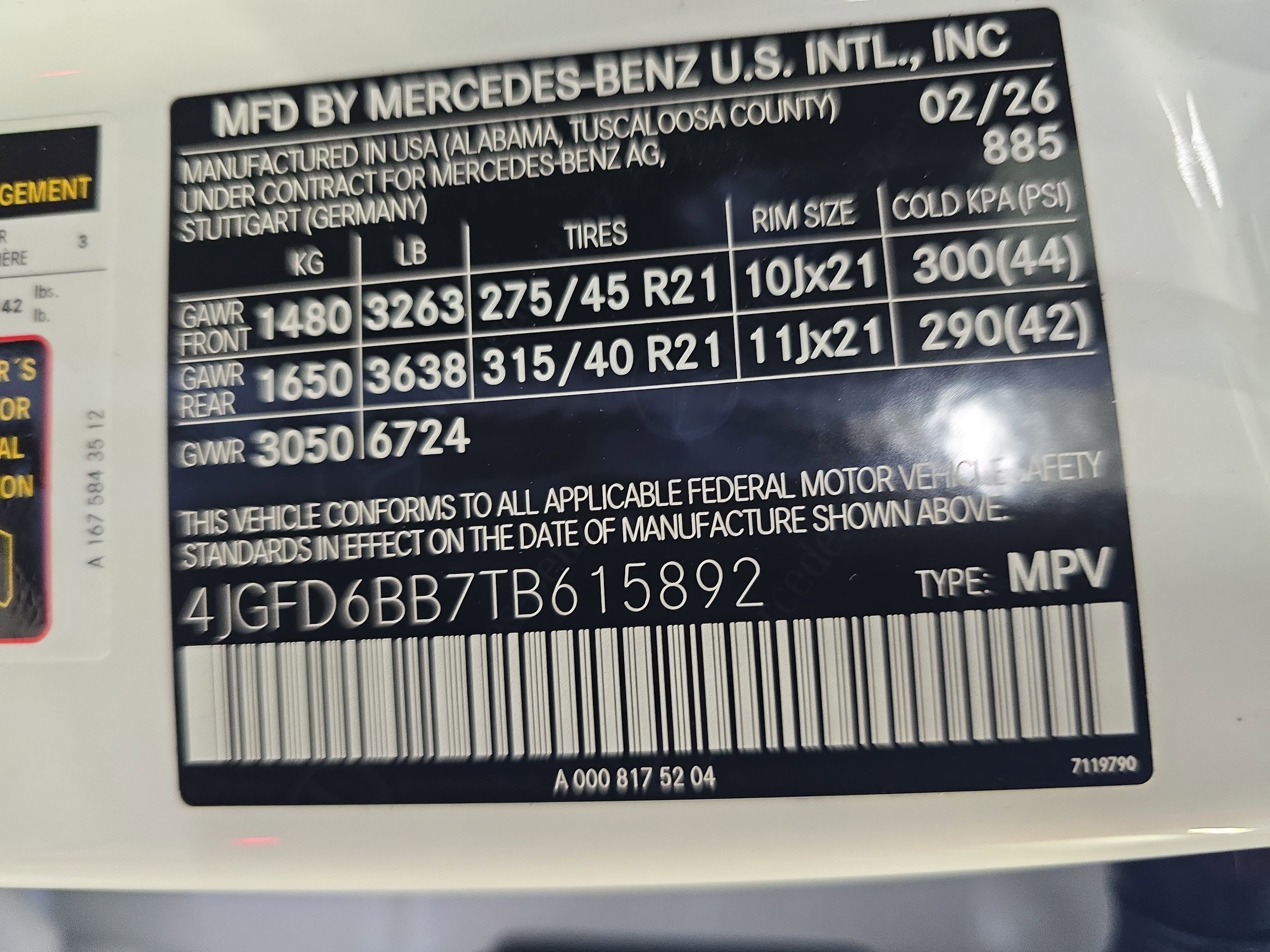 New 2026 MANUFAKTUR Moonlight White Metallic Mercedes-Benz AMG® GLE 53 4MATIC+ Coupe image 38