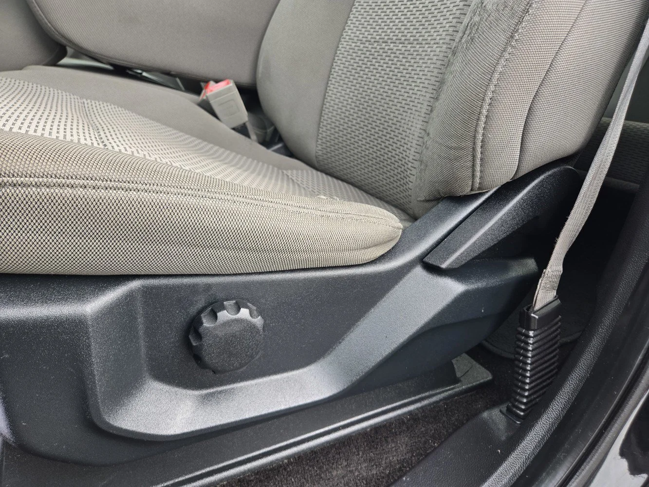 Used 2018  Ford XLT image 25