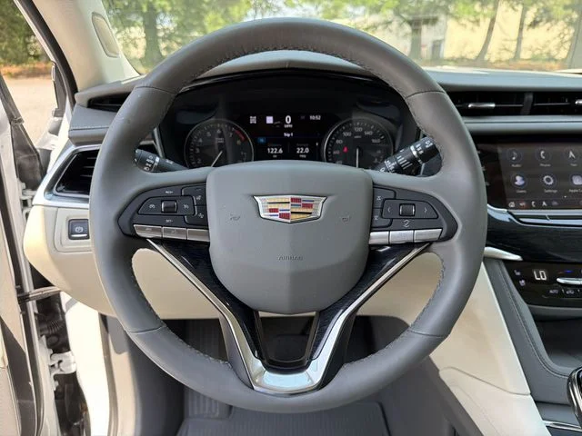 Used 2024 White Cadillac Premium Luxury image 14