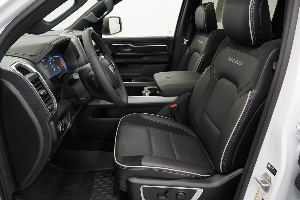 2026 RAM 1500 Laramie - Photo 15