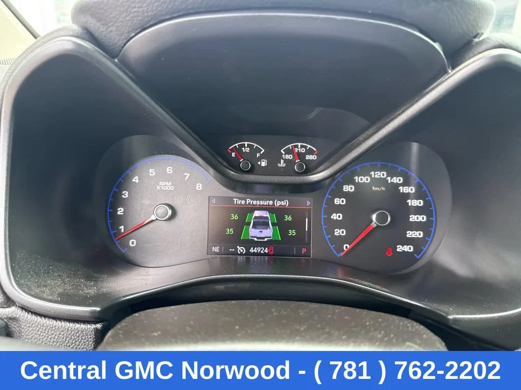 Used 2020 Gray GMC 4WD SLE image 15