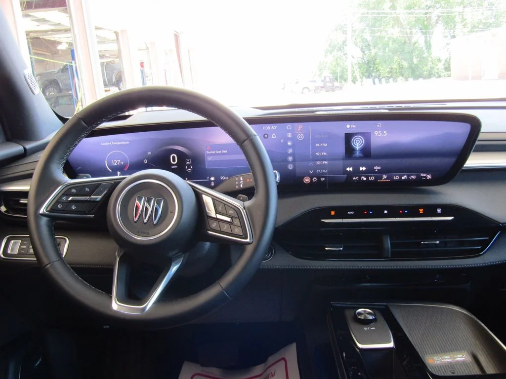Used 2025 White Buick Preferred image 5