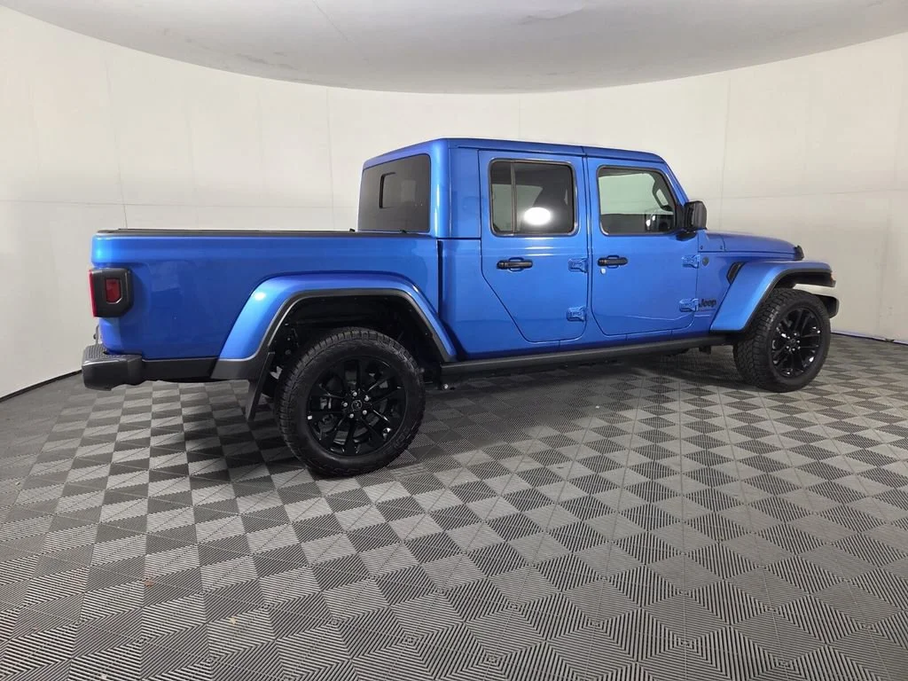 Used 2025 Hydro Blue Pearlcoat Jeep Nighthawk image 5