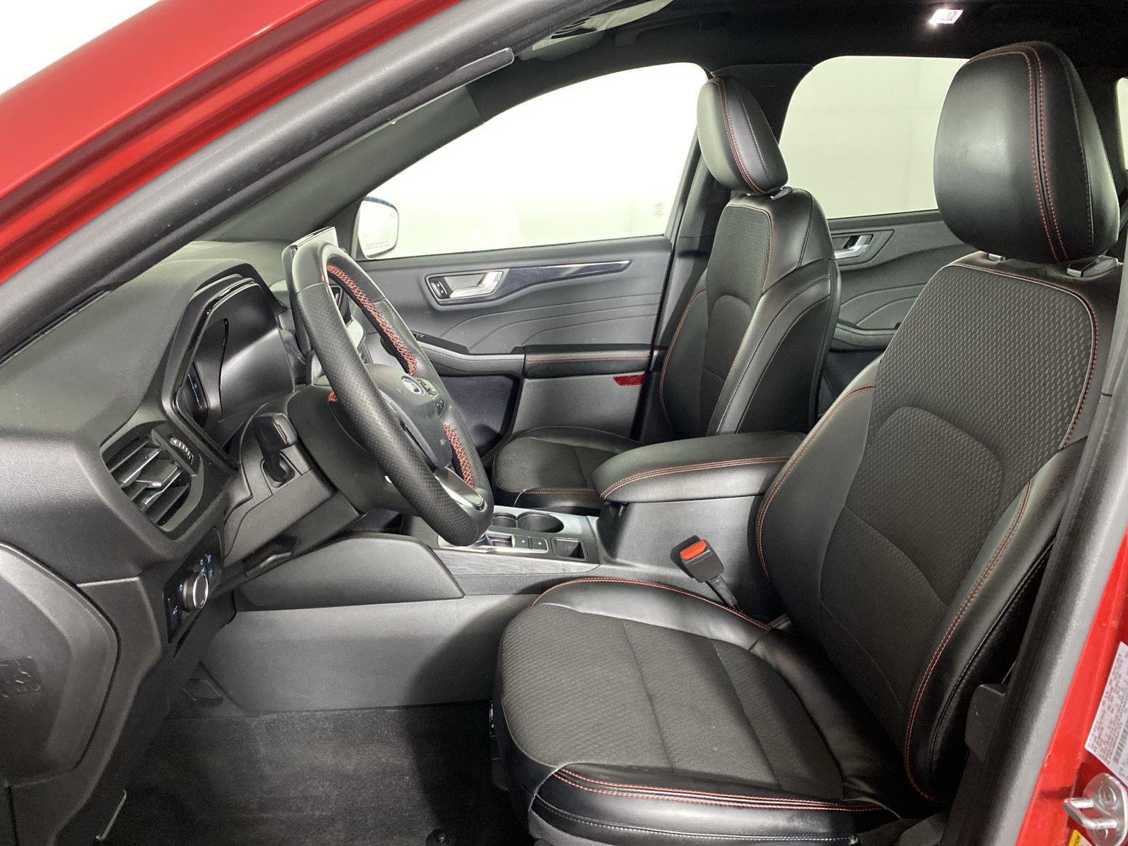 Used 2024 Rapid Red Metallic Tinted Clearcoat Ford ST-Line image 13