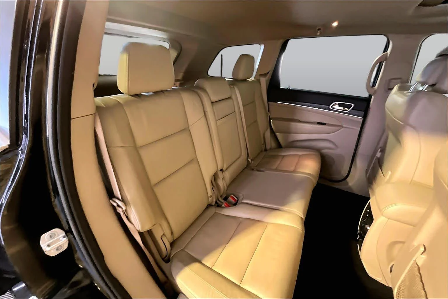 Used 2020 Diamond Black Crystal Pearlcoat Jeep Limited image 20