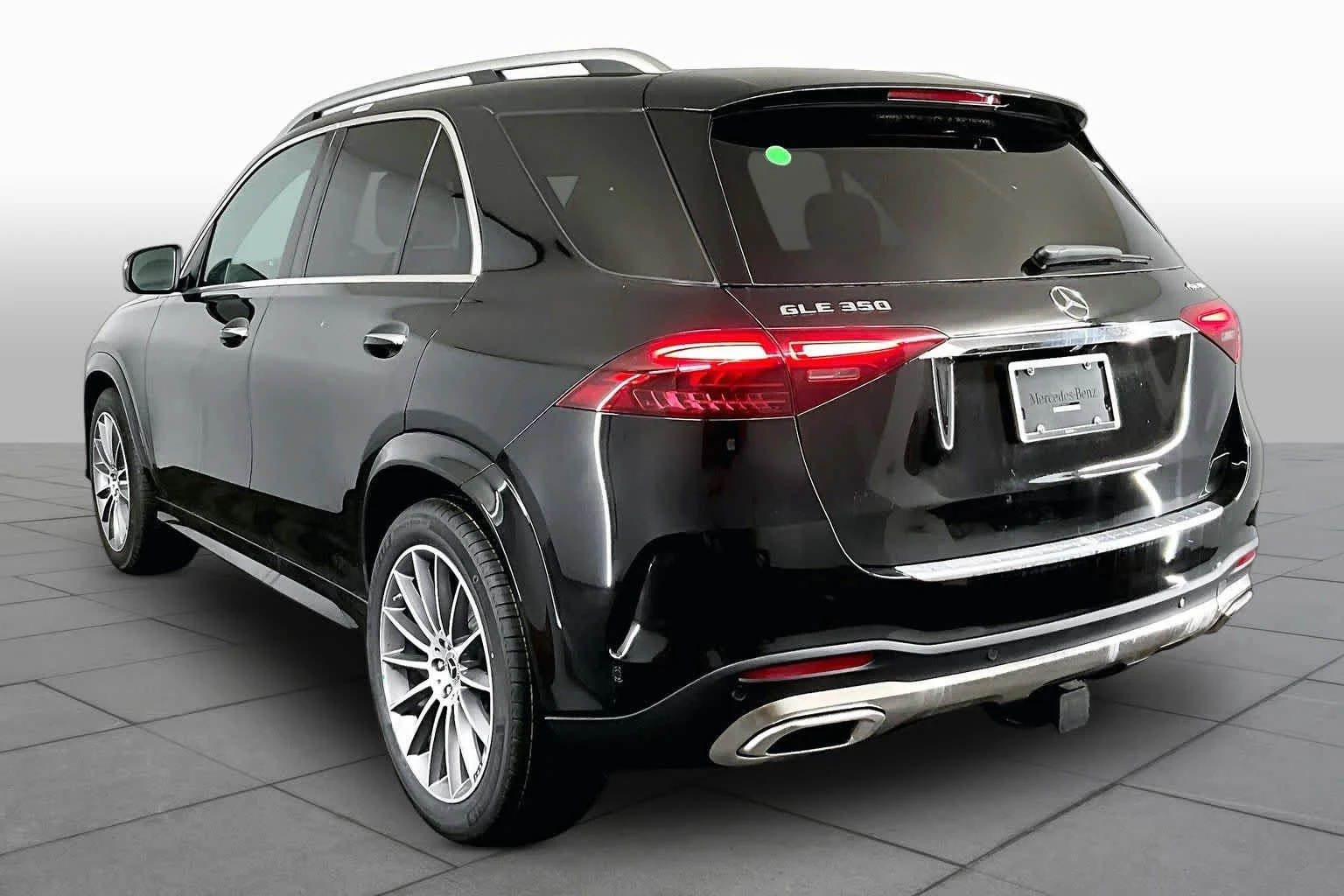 New 2026 Obsidian Black Metallic Mercedes-Benz GLE 350 image 4
