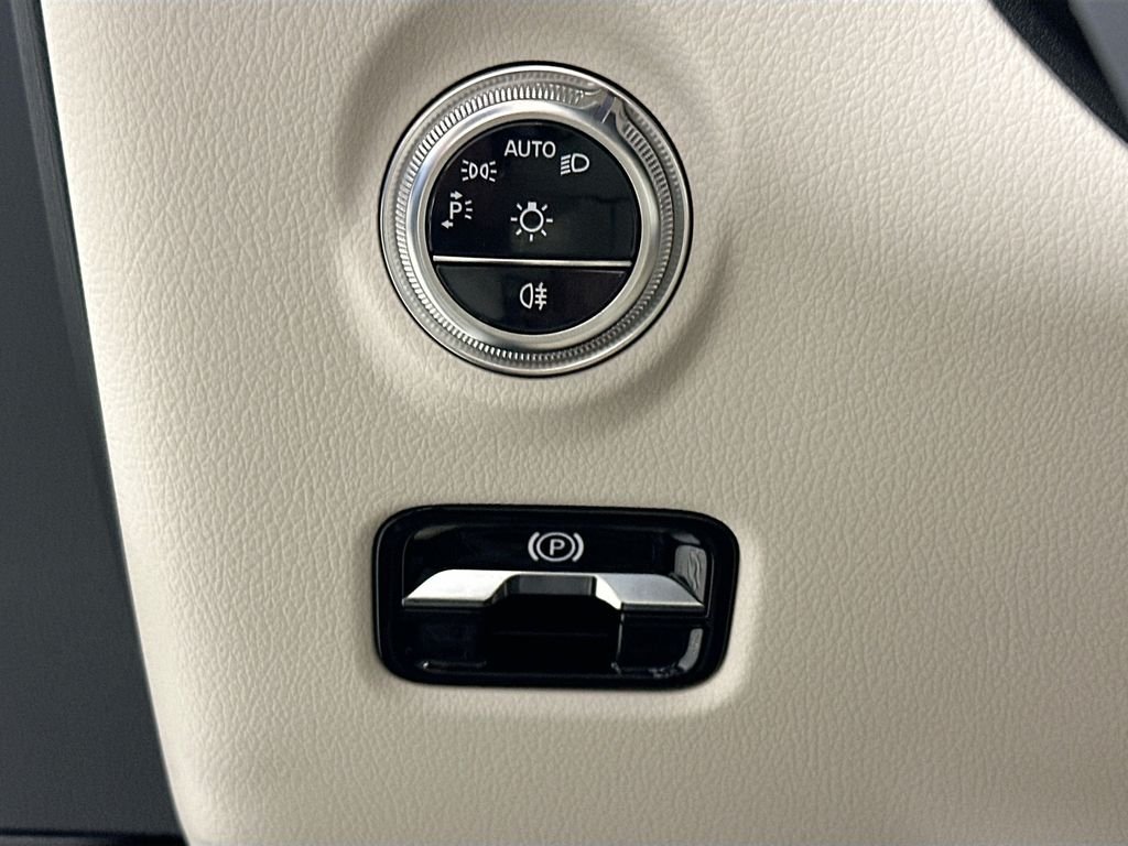 Certified Used 2026 White Mercedes-Benz C 300 image 10