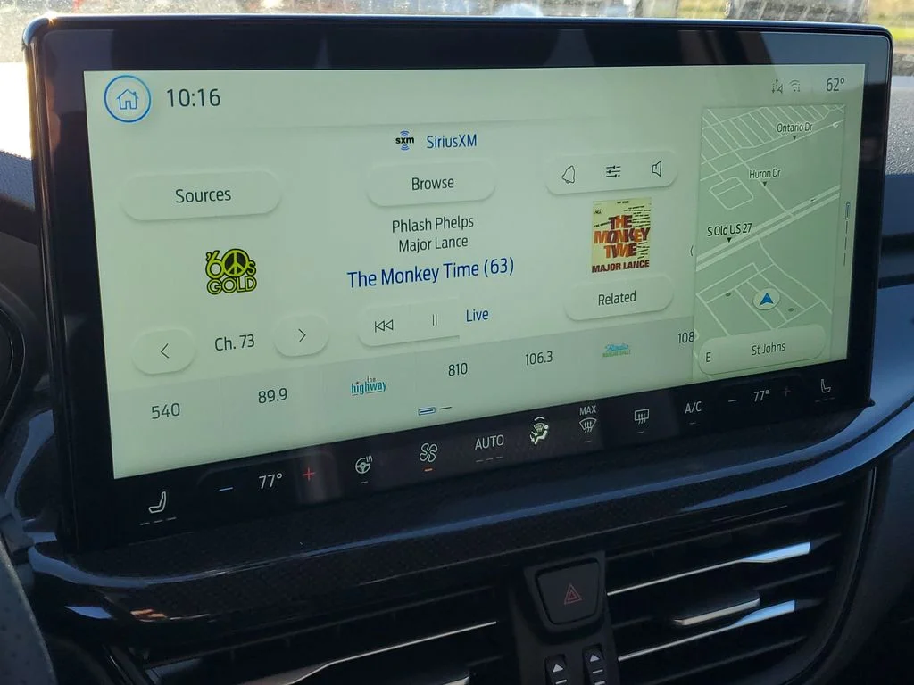 2026 Ford Escape ST-Line - Photo 13