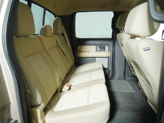 Used 2013  Ford XLT image 16