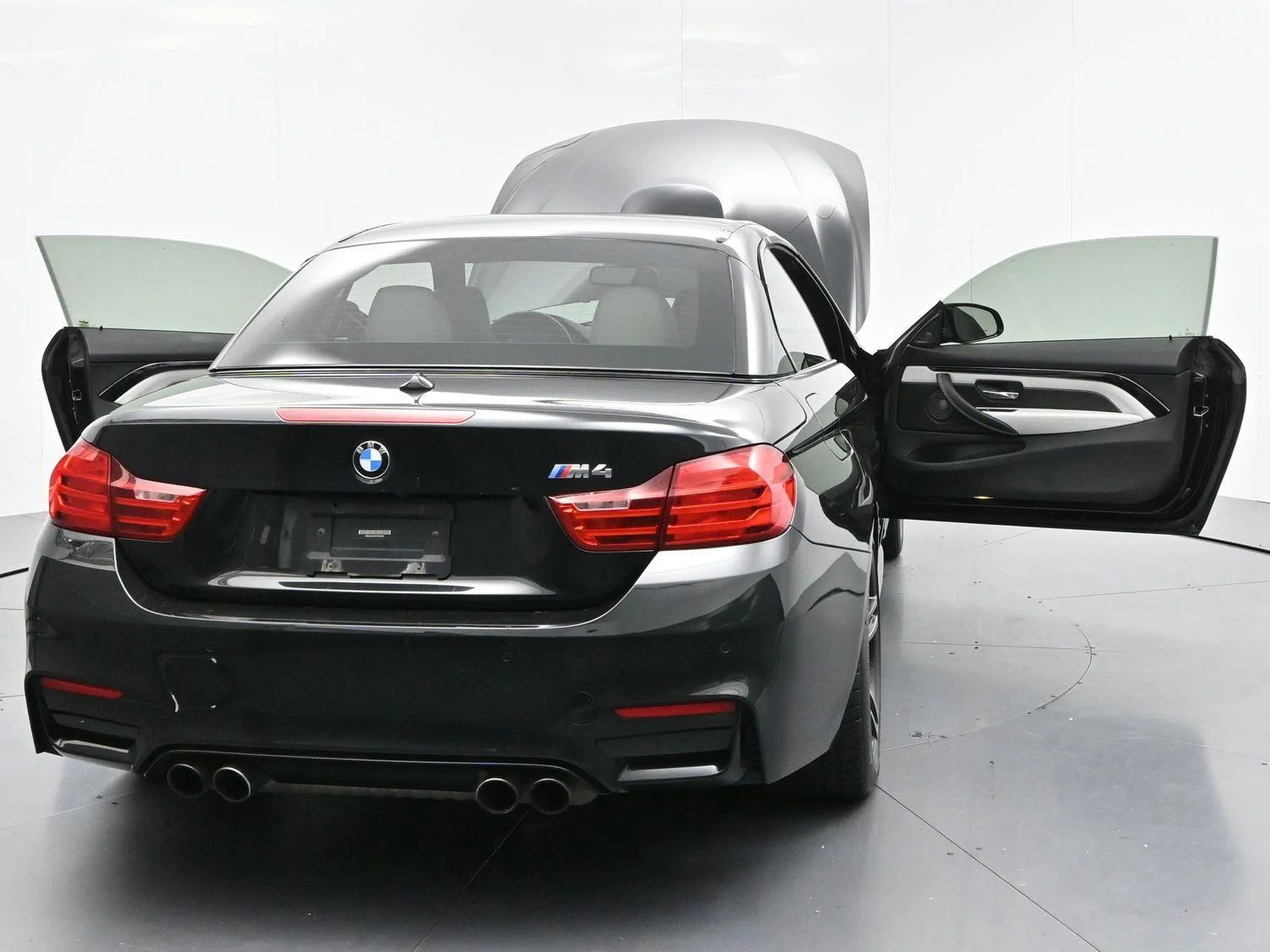 Used 2015 Black Sapphire Metallic BMW M4 image 41