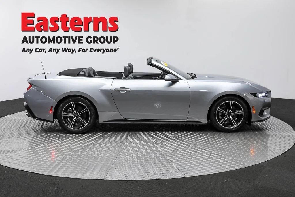 Used 2024 Silver Ford EcoBoost Premium image 4
