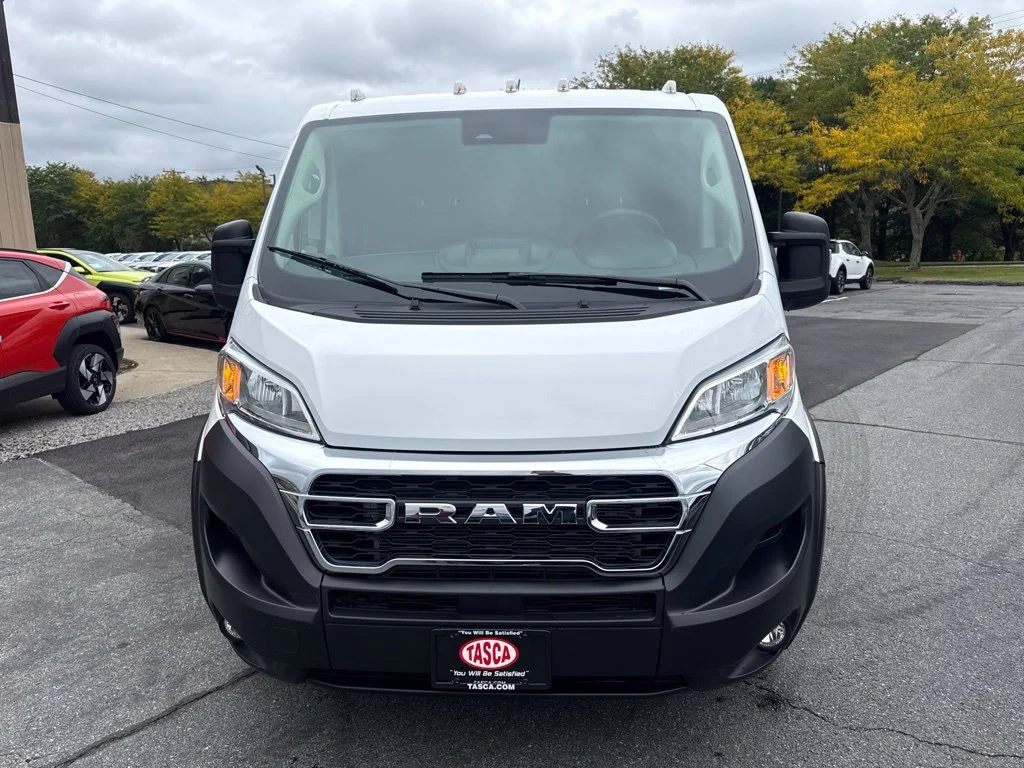 Used 2025 White Ram Base image 2