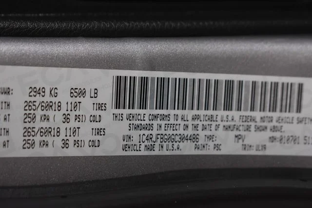 Used 2016 Silver Jeep Limited image 44