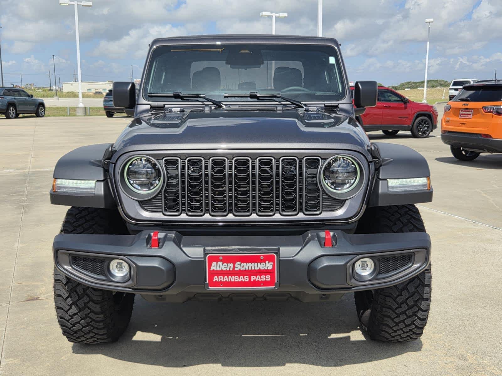 New 2026 Granite Crystal Metallic Clearcoat Jeep Rubicon image 8