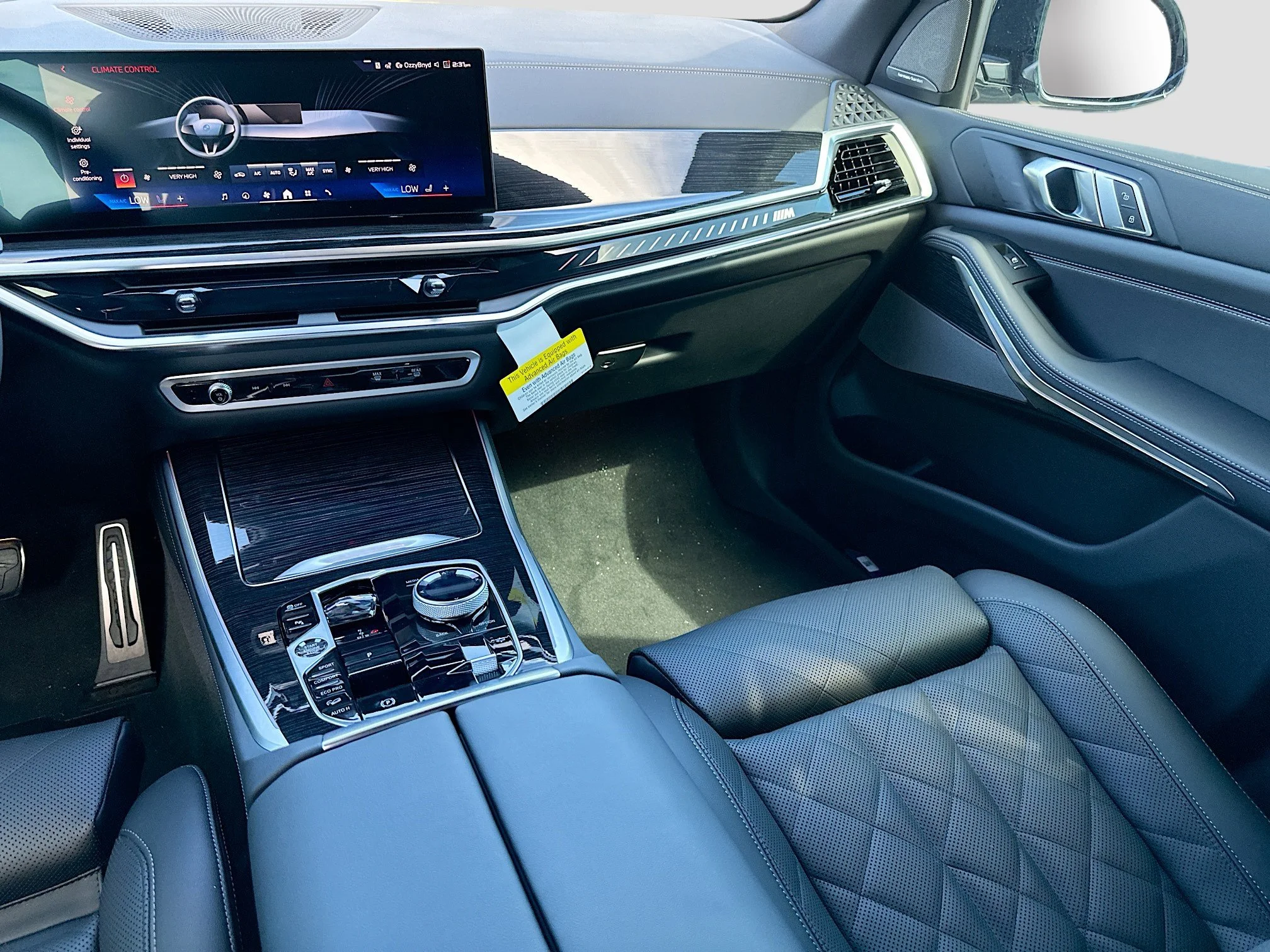 2026 BMW X5 M60i - Photo 18