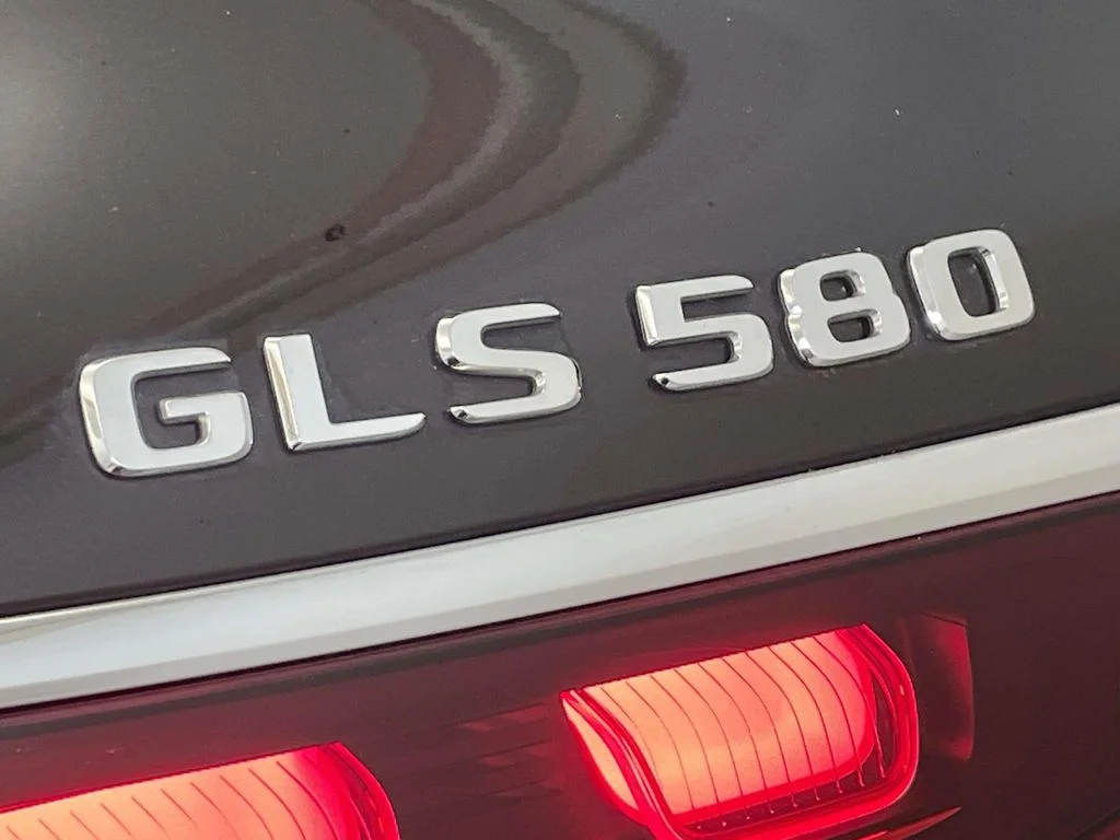 Used 2025 Black Mercedes-Benz GLS 580 image 10