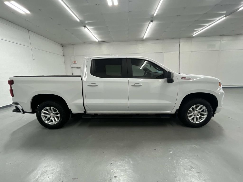 Used 2023 Summit White Chevrolet RST image 2