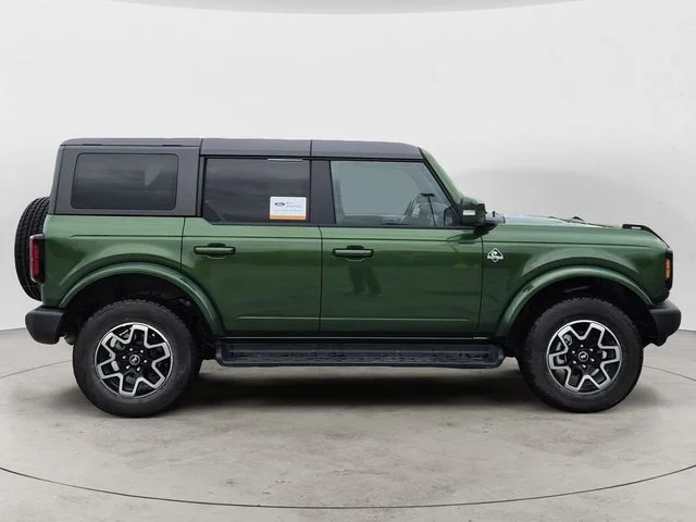 Certified Used 2025 Green Metallic Ford Outer Banks image 4