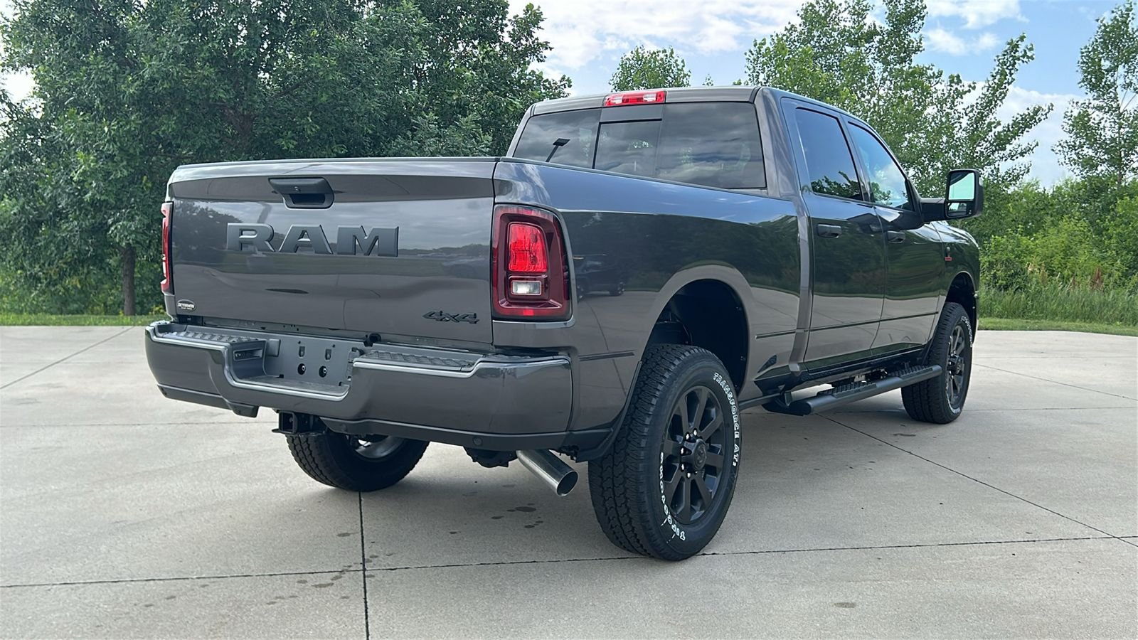 New 2026 Granite Crystal Metallic Clear-Coat Exterior Paint RAM  image 4