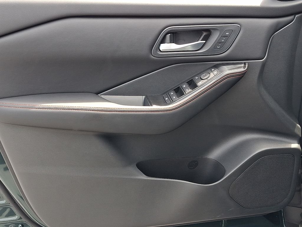 New 2026 Obsidian Green Pearl Nissan Rock Creek® image 8
