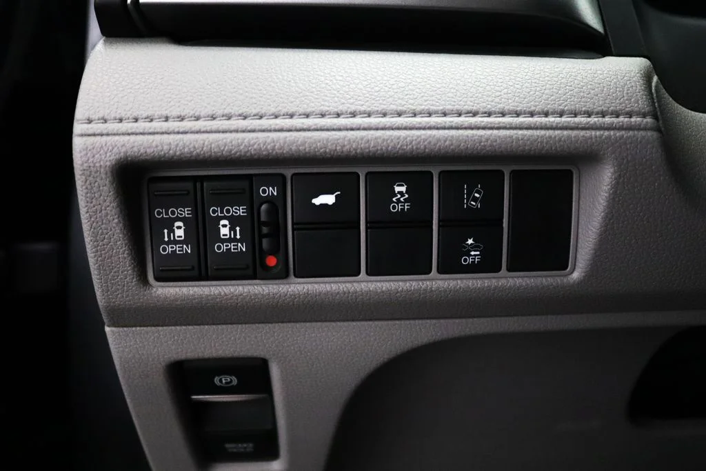 Used 2019 Gray Honda EX-L image 20