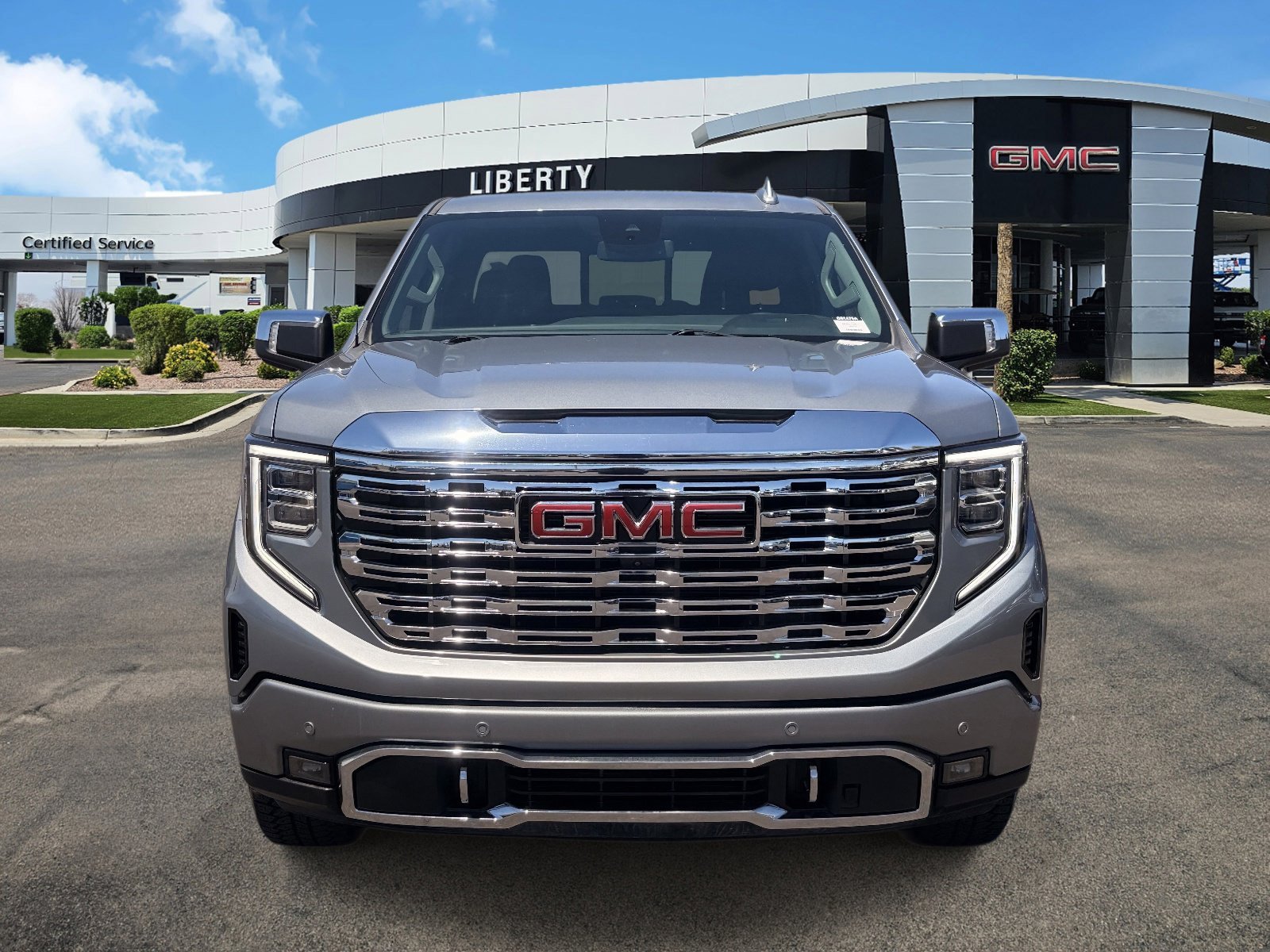 Used 2025 Sterling Metallic GMC Denali image 29