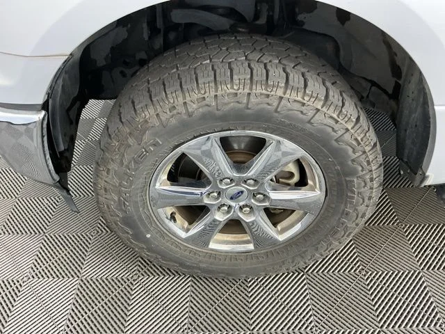 Used 2018 Silver Ford XLT image 7