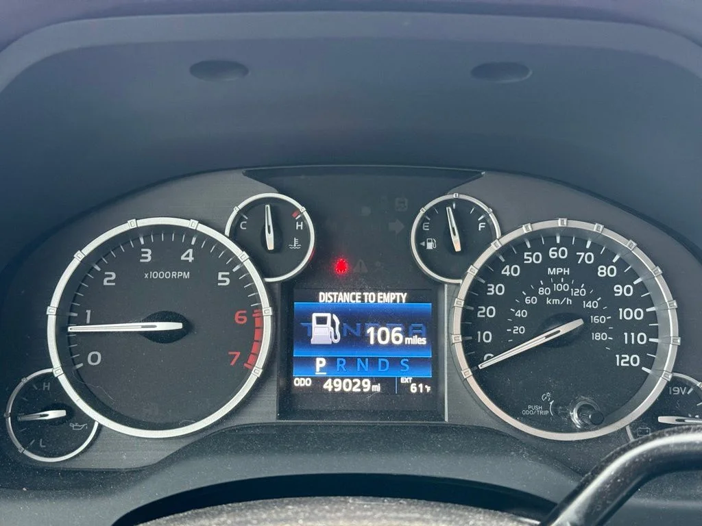 Used 2017  Toyota SR5 image 10