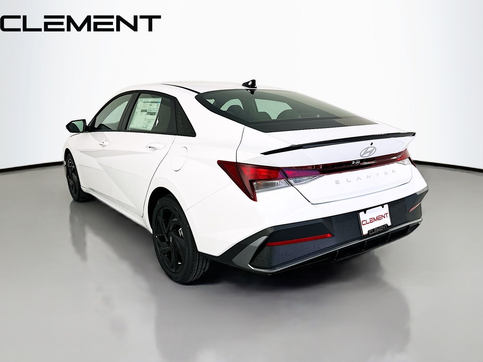 Used 2026 White Hyundai SEL Sport image 10