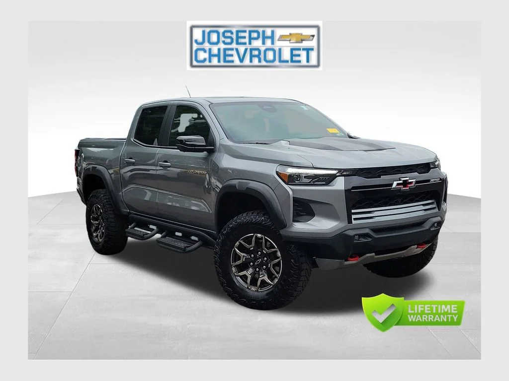 2024 Chevrolet Colorado 4WD ZR2 Crew Cab Short Box's photo