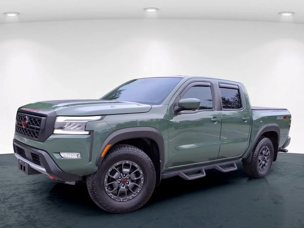 Used 2024 Green Nissan PRO-4X image 2