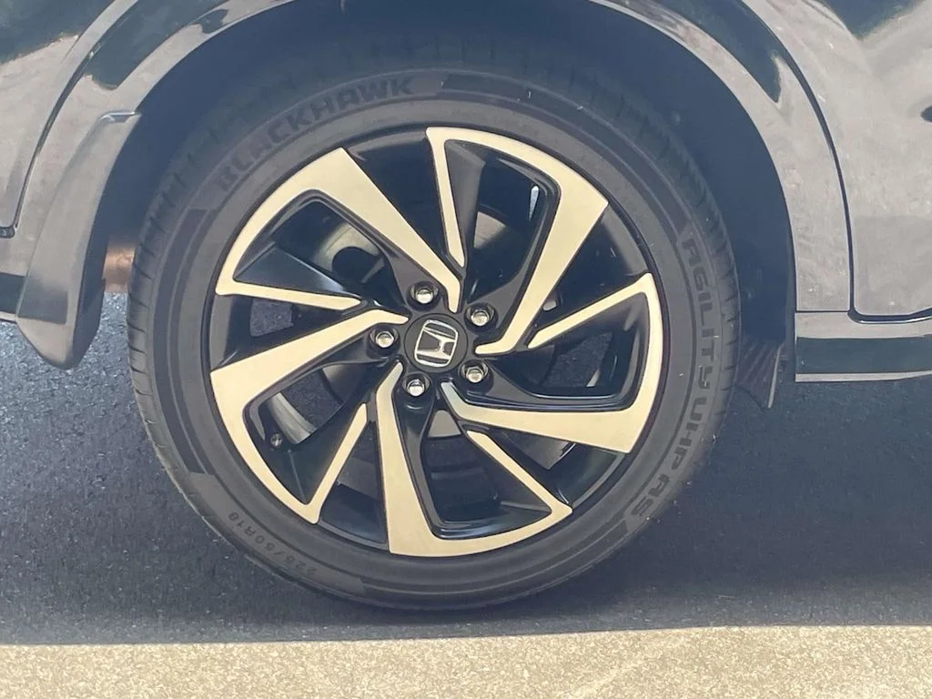 Used 2019  Honda Sport image 7