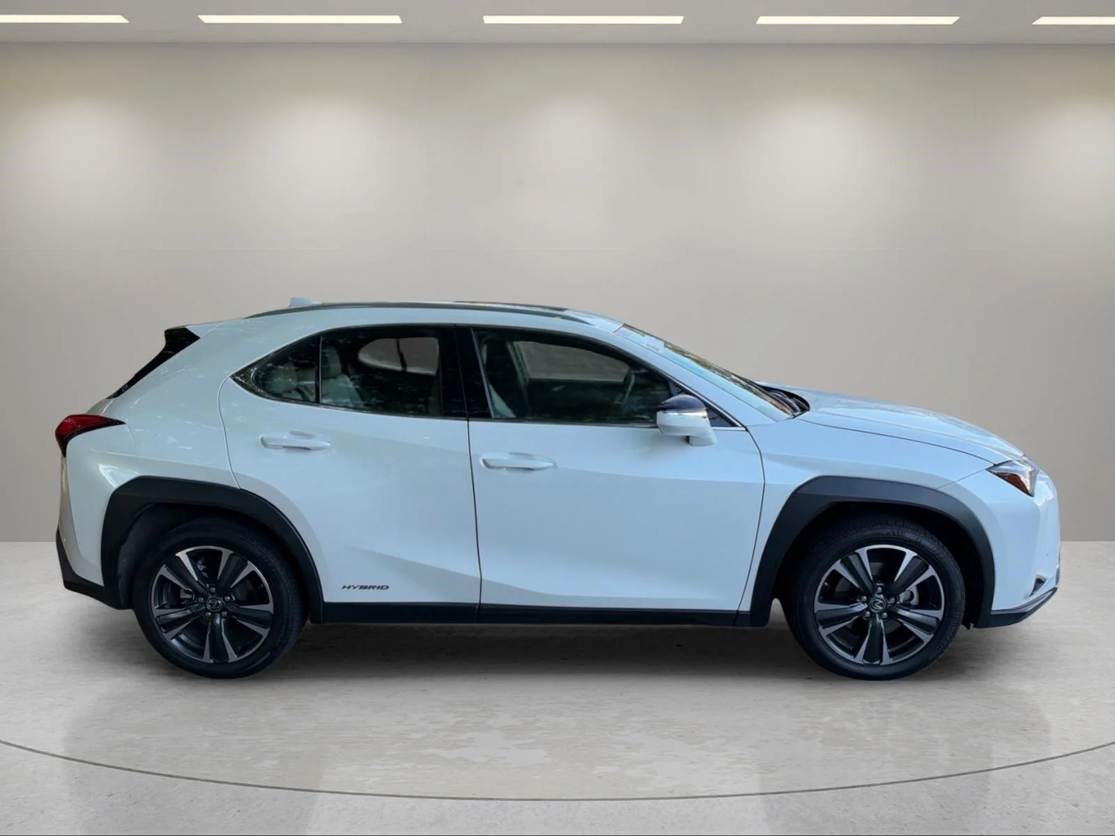 Used 2020 Eminent White Pearl Lexus UX 250h image 13