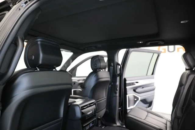 New 2026 High Gloss Black Exterior Paint Jeep Limited Altitude image 21