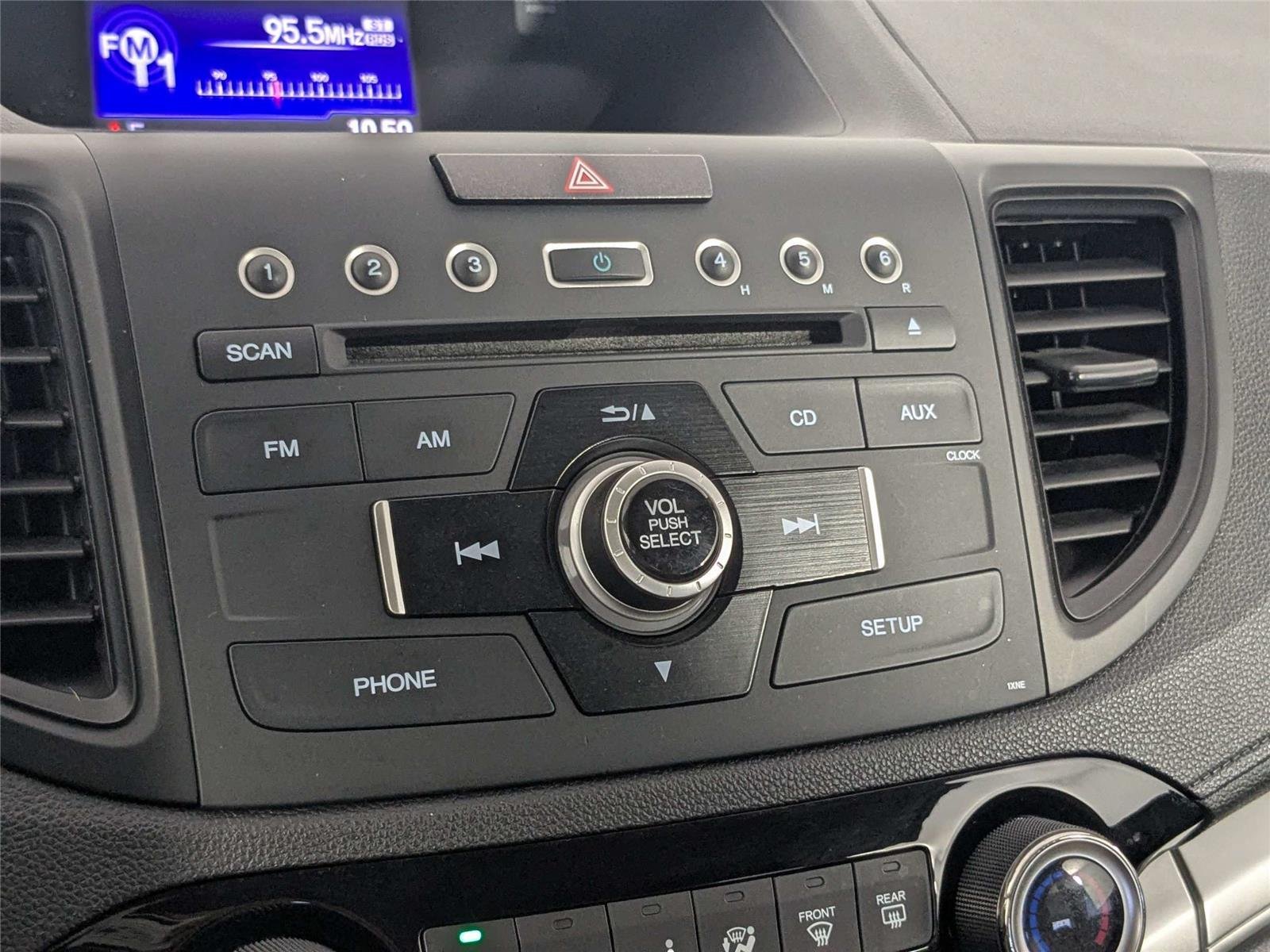 Used 2016 White Diamond Pearl Honda SE image 19