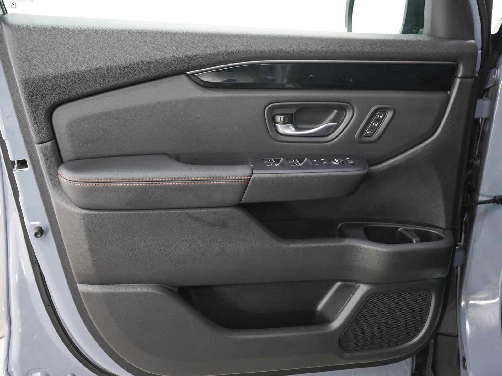 Used 2025 Sonic Gray Honda TrailSport AWD image 23