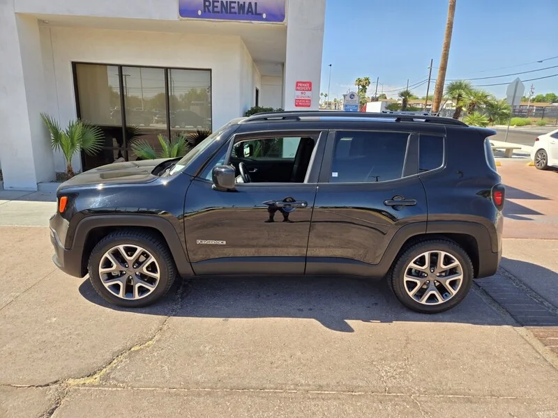 Used 2016 Black Jeep Latitude image 2
