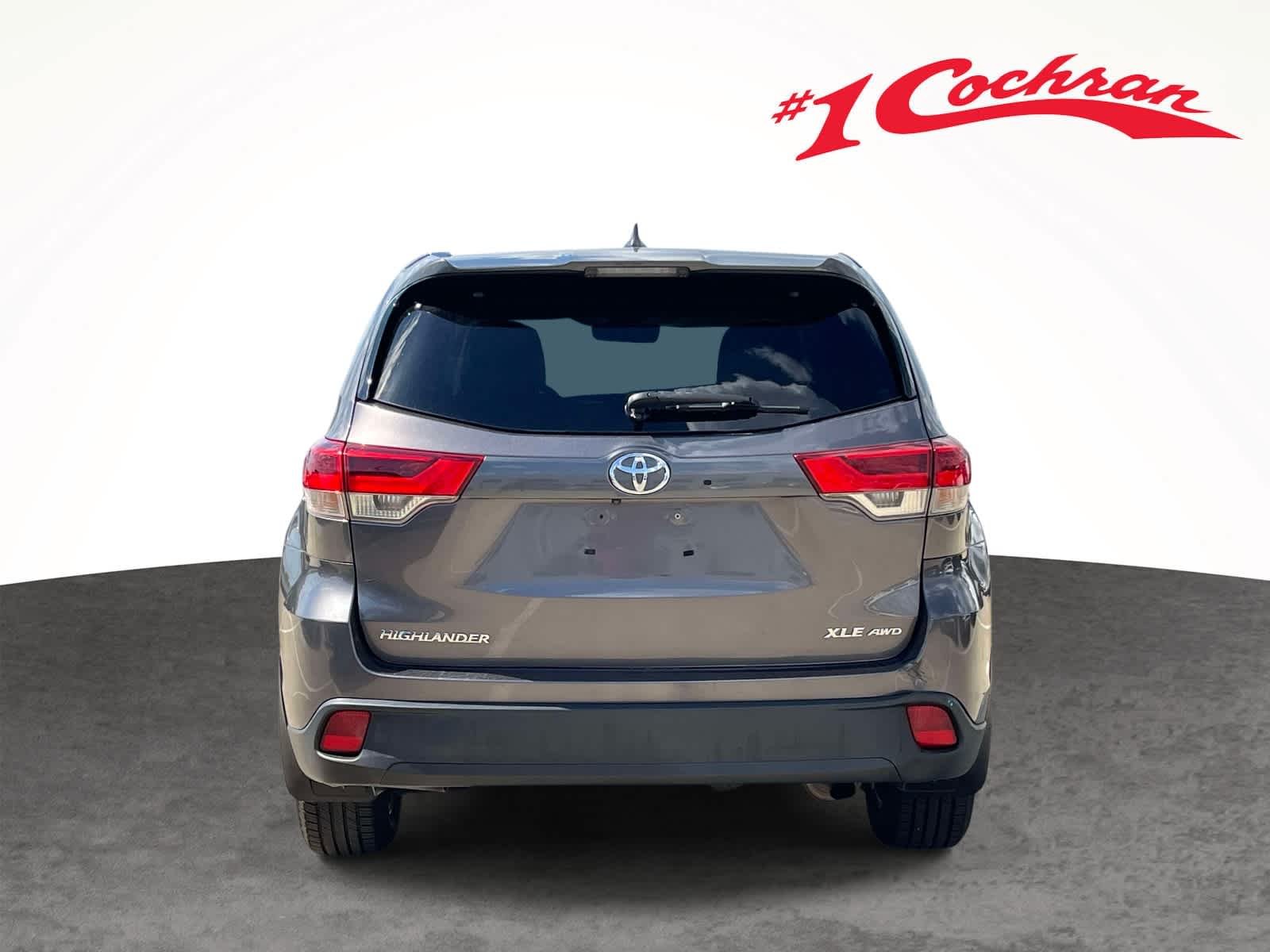 Used 2017 Predawn Gray Mica Toyota XLE image 8