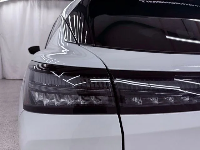 Used 2025 White Nissan SL image 9