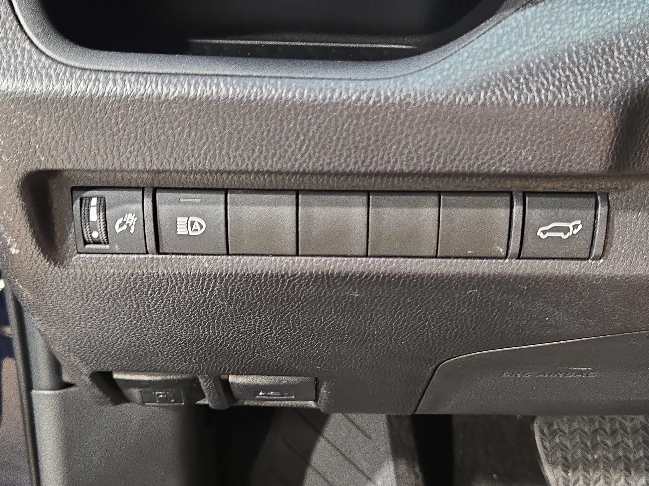 Certified Used 2025 Blueprint Toyota XLE Premium image 26